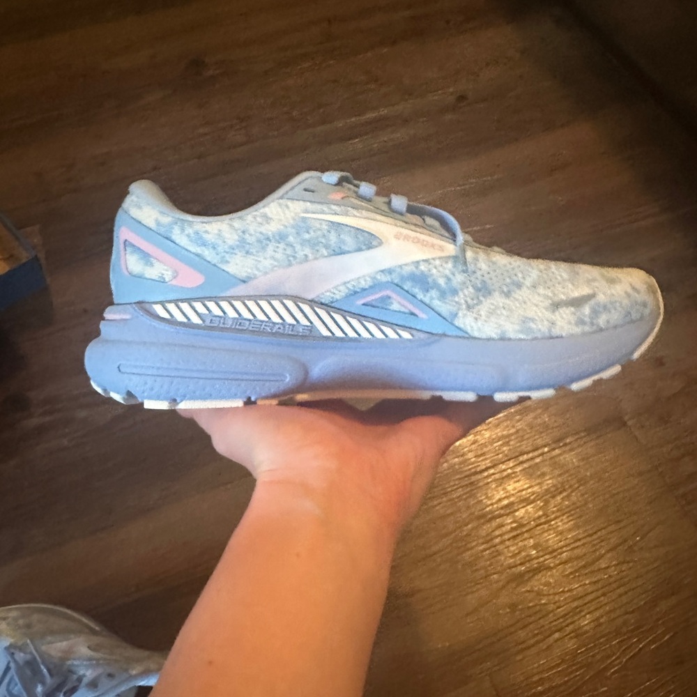 New in Box Brooks Shoes
